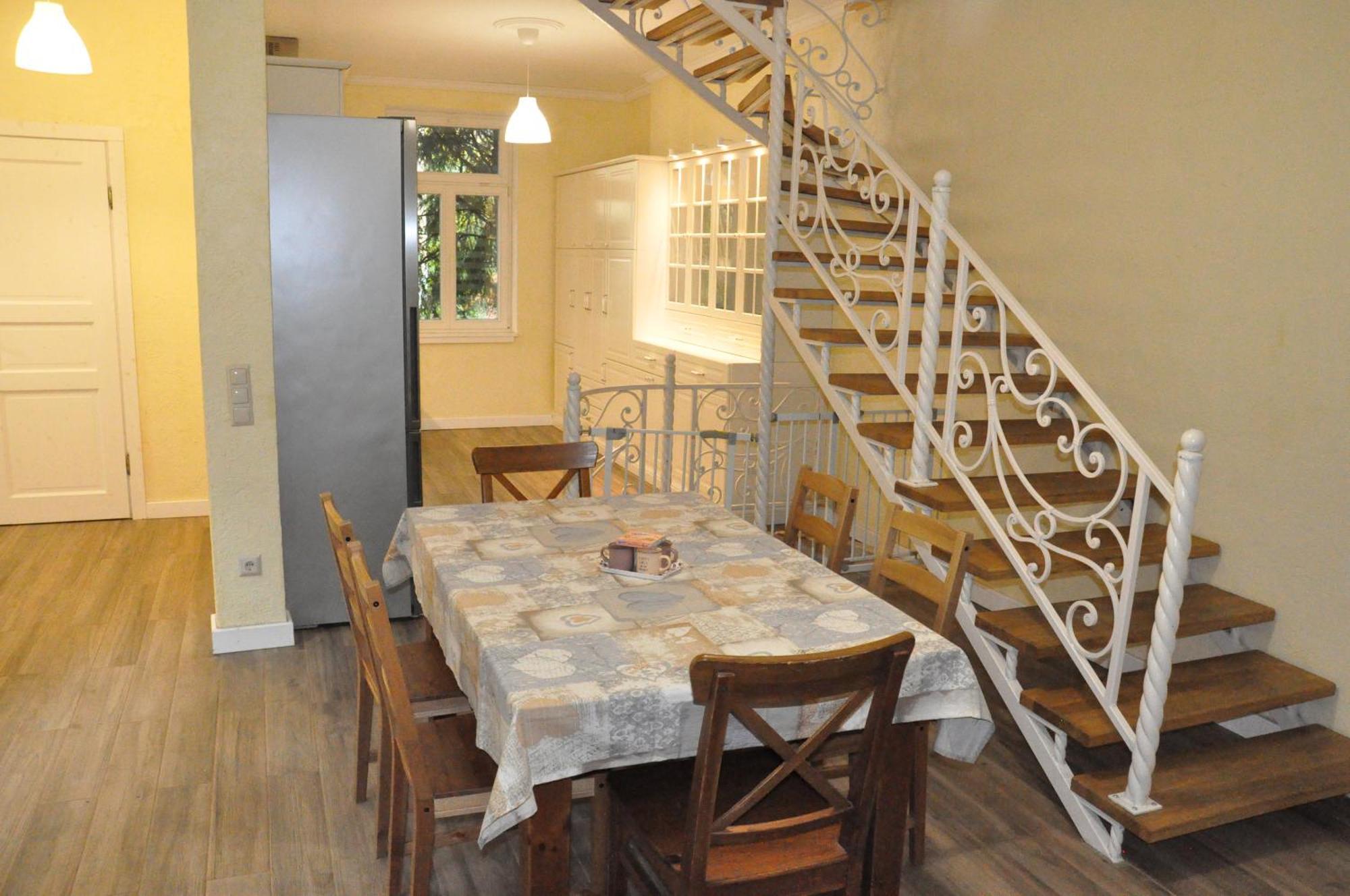 House Near To Schoenbrunn - Free Parking - 24-7 Check In - 8 Person Viena Exterior foto